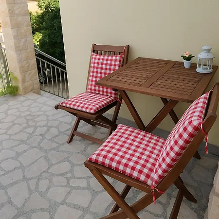 App For 2 Appartement Bibinje